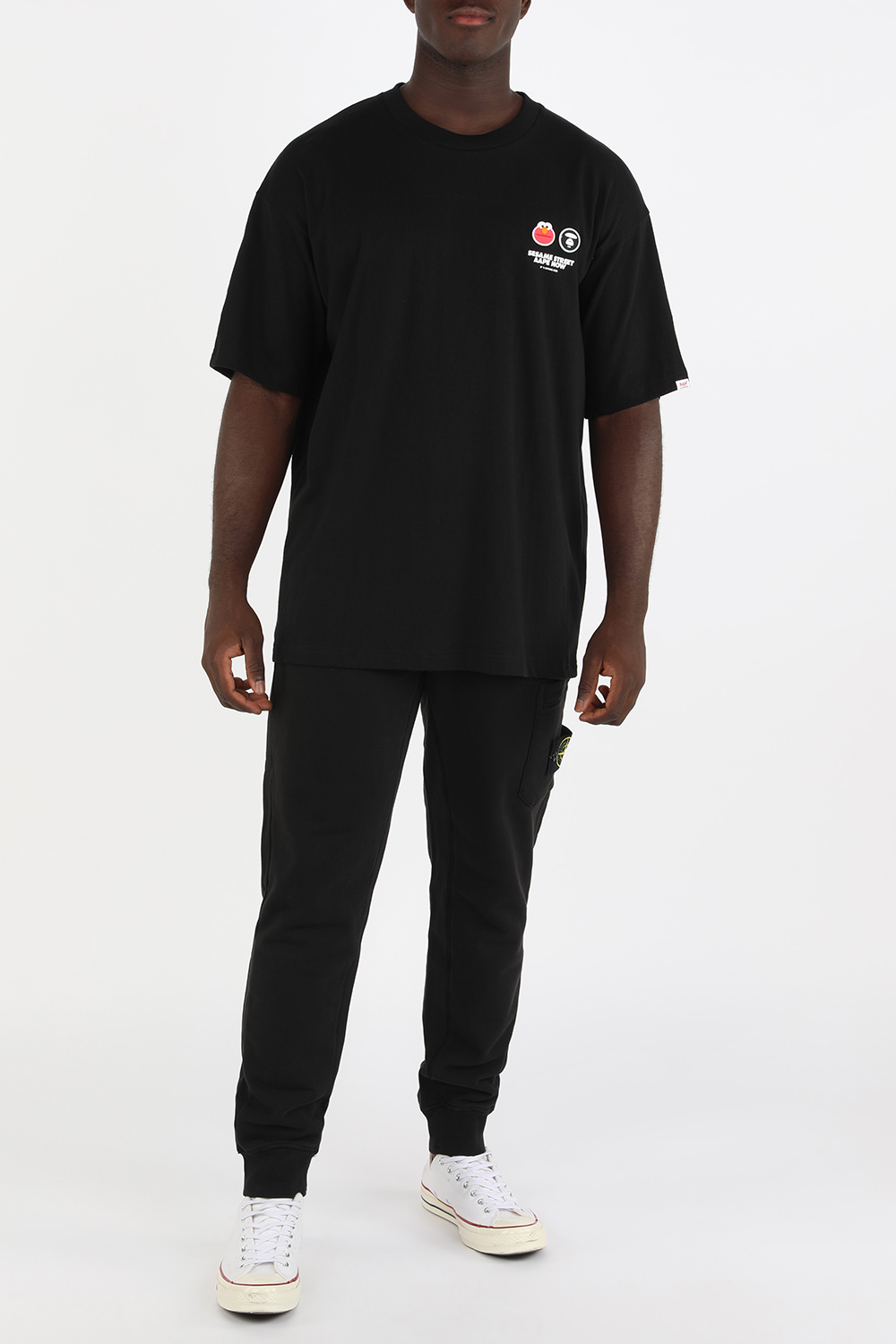 תמונת כל הלוק של Sesame Street Camo Tshirt in Black